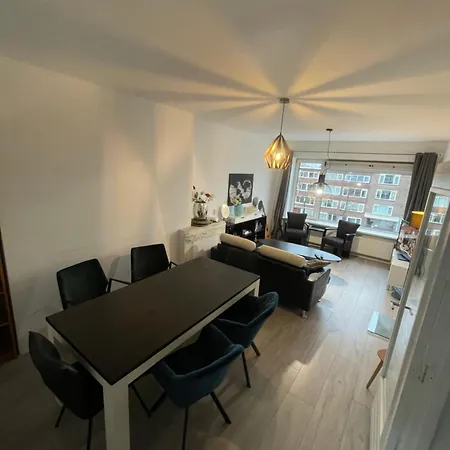 Sunny And Spacious Apartment *