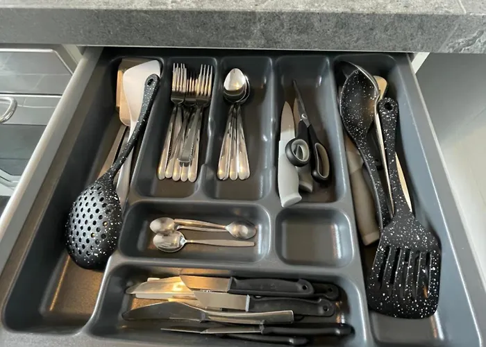 Apartment Sunny And Spacious