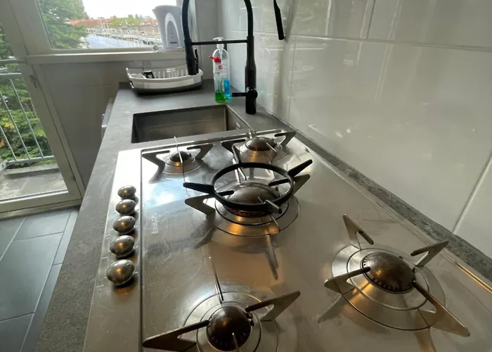 Sunny And Spacious Роттердам