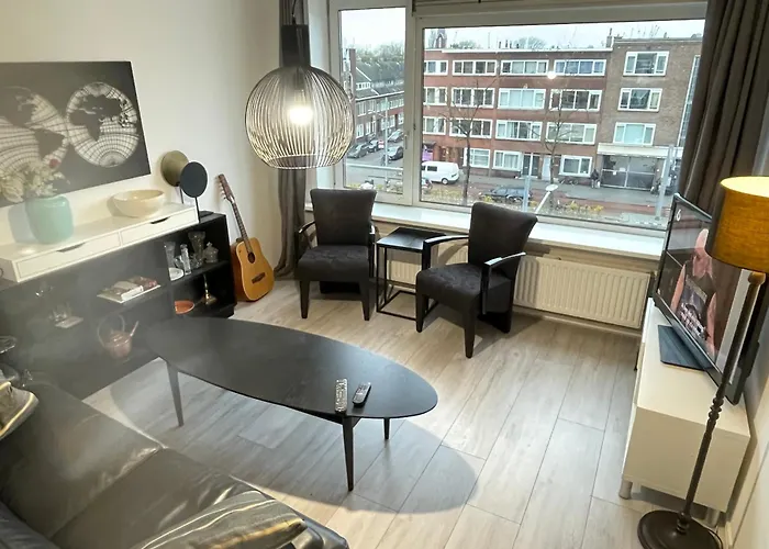 Sunny And Spacious *